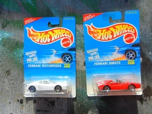 Hot Wheels #496 ROSSO 308 GTS #497 BIANCO FERRARI TESTAROSSA CERCHI 5 RAZZE LEGGI!! - Foto 1 di 3