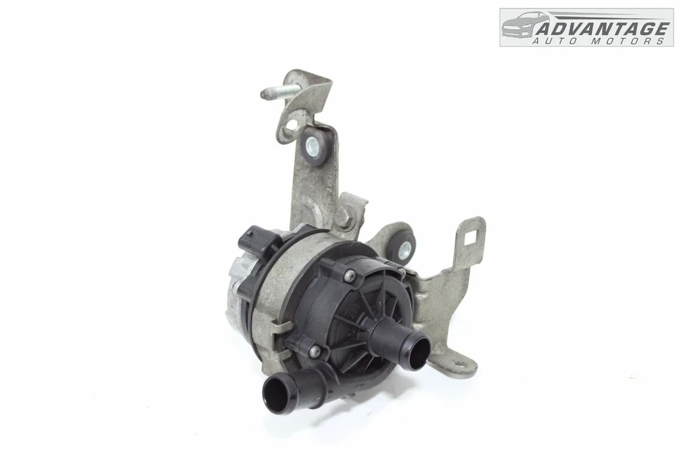 2014-20 MASERATI GHIBLI 3.0L ENGINE COOLANT AUXILIARY WATER PUMP W/ BRACKET OEM - Image 1 of 4