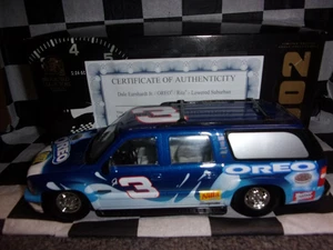 Dale Earnhardt Jr #3 Oreo/Ritz 2002 Lowered Suburban Maßstab 1:24 Action NASCAR - Bild 1 von 5