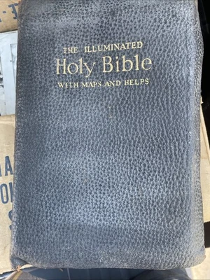 ANTIQUE ILLUMINATED HOLY BIBLE - 600 ILLUSTRATIONS - MAPS - HELPS - 1898 Rare - Image 1 of 4