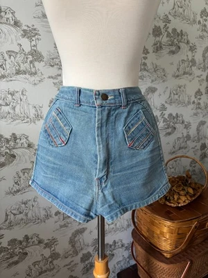 Vintage 70s Laura Jean Shorts Daisy Dukes - Retro Boho Light Denim Short Shorts  - Image 1 of 4