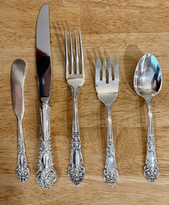 48 piece FRENCH RENAISSANCE REED & BARTONSterling setting 12, 8 butter spreaders - Image 1 of 4