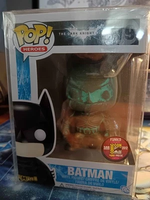 Funko Pop The Dark knight BATMAN SDCC 2012 Exclusive, Limited to 480 (PATINA) - Image 1 of 4