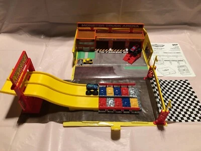 MICRO MACHINES MONSTER TRUCK ARENA w/3 EXCLUSIVE TRUCKS Galoob 1995 Complete Set - Image 1 of 4