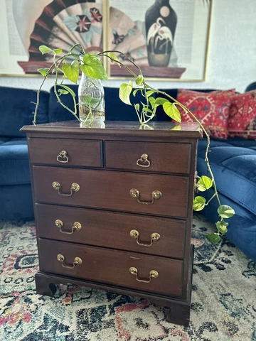 VINTAGE MAHOGANY LITTLE 5 DRAWER NIGHT STAND ~ LINGERIE CHEST OF DRAWERS  TABLE Cover
