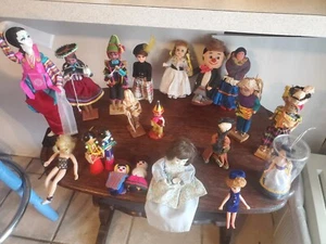 Lot of vintage dolls some international - Picture 1 of 23