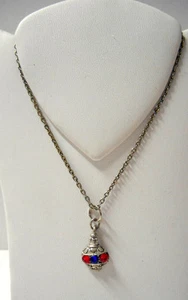 Neu ohne Etikett ~ Mini Weihnachtsschmuck Anhänger mit Kristallen ~ 16" Halskette - Bild 1 von 4