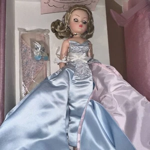 MADAME ALEXANDER PUPPE ZU IHREN EHREN CISSY #36140 LE 320/350 - Bild 1 von 11