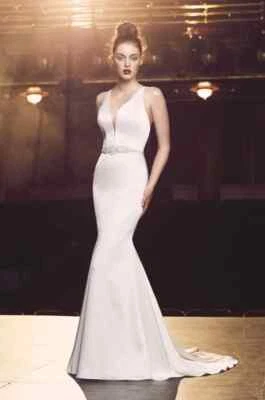 Paloma Blanca 4714 Wedding Dress 10 Pearl Satin Plunging V Crystal Decoration - Image 1 of 4