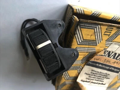 INTERRUPTOR SOPLADOR DE CALEFACCIÓN RENAULT 18 / FUEGO 77013491 Foto 1 de 4