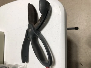 The Pampered Chef Salatzerkleinerer #2582 Doppelklinge Salatschere - Sehr guter Zustand - Bild 1 von 2