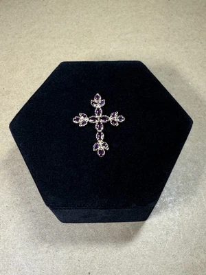 Precioso Colgante Cruz Ornamentada Oro Amarillo 14k Granate Rodolita Corte Marquesa y Pera Foto 1 de 4