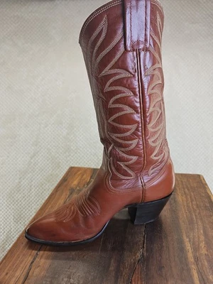 Nocona Women's Cowboy  Reddish Brown Boots Size 5 B Real Beauties  - Image 1 of 4