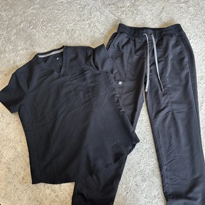 Fabletics Womans Scrub Set Size Medium Flare Pants - Image 1 of 4