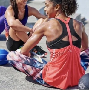 Athleta Power Chi Tank in Coral Red Size Small NWT - Picture 1 of 2