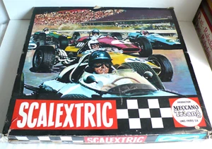 SCALEXTRIC 1/32 ème COFFRET F1 BON ÉTAT ANNÉES 60 FONCTIONNE - Imagen 1 de 12