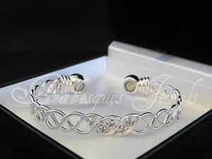 LADIES MAGNETIC COPPER TORQUE BANGLE/BRACELET WITH CRYSTAL ARTHRITIS/PAIN RELIEF - Picture 1 of 2