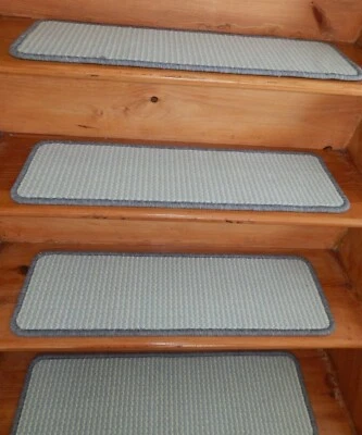 15 步 9 英寸 x 30 英寸 + 着陆 27 英寸 x 30 英寸高级 Wilton 羊毛地毯楼梯踏板。 — 第 1/4 张图片