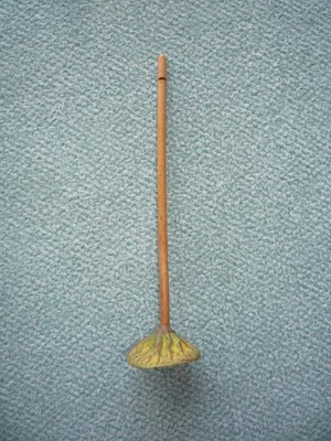 alte Soldaten - Figuren aus MASSE von ELASTOLIN & LINEOL: Mast für Funker - Bild 1 von 2