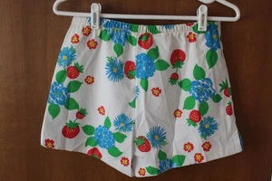 VTG 70s Lilly Pulitzer High Waist Pull-on Shorts Size 6 (Sm) Strawberry - Picture 1 of 4