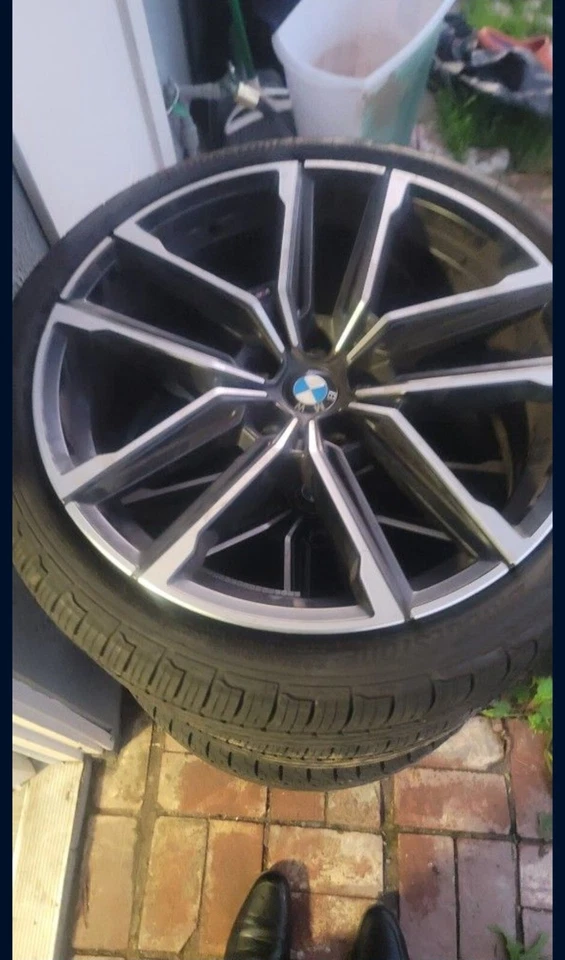 tire and rim sets Foto 1 de 4