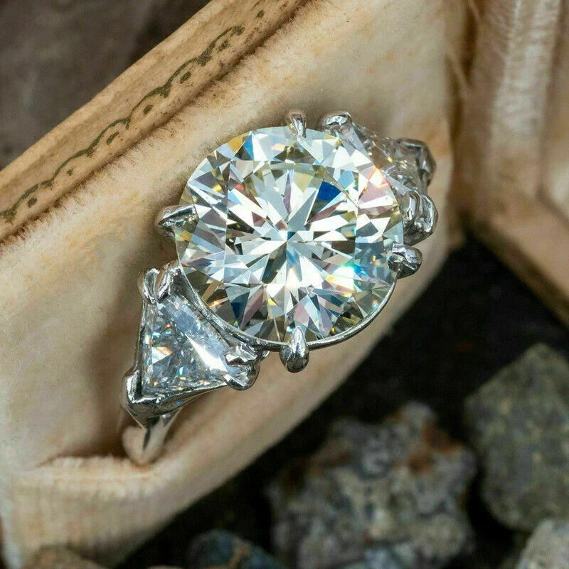 Anello di fidanzamento in argento sterling 925 con diamanti taglio tondo 4,50... - Immagine 1 di 4