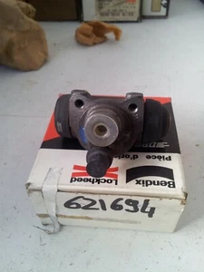 621.694 Radzylinder Wheel Brake Cylinder Cilindro Freno Citroen 2CV Dyane 4 6  - Bild 1 von 2