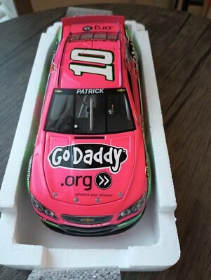 Danica Patrick nascar diecast 1:24 pink #10 2013 Chevy SS - Image 1 of 4