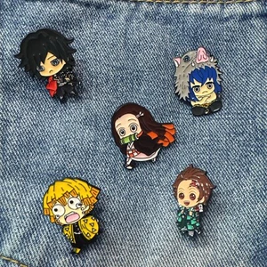 Juego de prendedores Demon Slayer - 5 estilos: Giyu, Nezuko, Tanjiro, Zenitsu, Inosuke | Alto- - Imagen 1 de 14