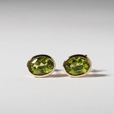 9ct Yellow Gold Green Peridot Oval Stud Earrings Natual 2.0ct Bezel Set Minimal - Image 1 of 4