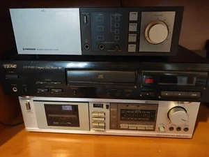 impianto audio completo vintage con: lettore CD, cassette, amplificatore. - Foto 1 di 10