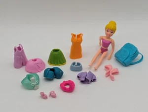 Mini muñeca vintage estilo bolsillo Polly con ropa rubia cola de caballo, mochila, zapatos - Imagen 1 de 16