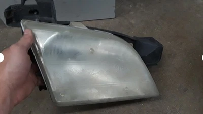 Farol dianteiro direito 1997-2005 Chevy Venture Montana Trans Sport Pass S&D - Imagem 1 de 2