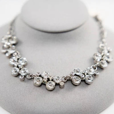 Rita Hayworth 拥有和磨损 60 年代水钻项圈发型师 Sydney Guilaroff — 第 1/4 张图片