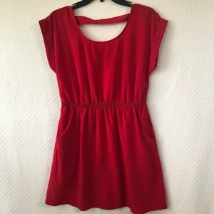 Pink Rose Red Polyester Short-Sleeve Dress -Size Medium NWT - Picture 1 of 3