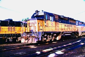 ORIGINAL KODACHROME SLIDE MILWAUKEE ROAD GP-40 #2015 SAVANNA, IL. 4. SEPT. 1978 - Bild 1 von 1