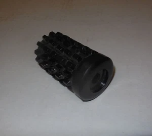 1970-1975 Kawasaki F5 F6 F7 F8 F81M F9 Footrest Rubber NOS 92076-018 - Picture 1 of 2