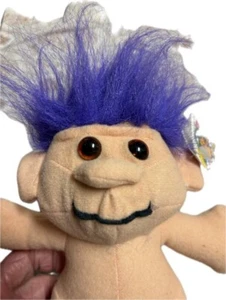 Vintage 1991 Troll-Kins Plüschpuppe lila Haare weicher Plüsch Bauchnabel mit Etikett 8 Zoll - Bild 1 von 8