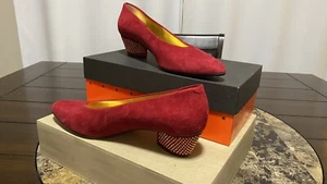 VTG Anne Klein Suede Red Pumps Shoes SZ 8.5N Gold Studs Made In Italy - Picture 1 of 15