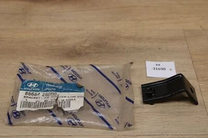 Hyundai 8668426000 BRACKET-RR BUMPER LWR SUPT RH NOS NEU genuine xx31690 - Picture 1 of 2