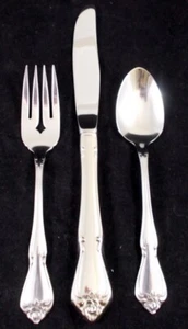 Cuchillo de cena grupo de acero inoxidable Oneida Arbor rosa tenedor de ensalada y cucharadita - Imagen 1 de 5