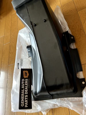 GENUINE NISSAN OEM 21468-KB50C GT-R DBA-R35 RH AIR INTAKE (OIL COOLER) DUCT - Image 1 of 4