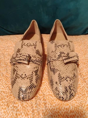 Sole Society Women's Flat Loafers Tan Suede With Suede Embellishment Size 11/43 - Image 1 of 4