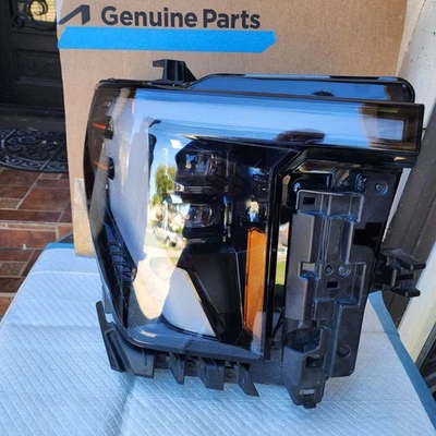 OEM GMC Sierra 3500 F Headlamp, Passenger Side (Part #85720422) 2024-2025 GMC - Image 1 of 4