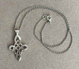VINTAGE CELTIC KNOT CROSS PENDANT & CHAIN necklace unisex fret cut - Picture 1 of 9