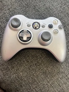Microsoft Xbox 360 X854460-001 Silver Wireless Special Edition Controller - Picture 1 of 6
