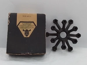 NOB HILL NORDIC COLLECTION GUSSEISEN KEGEL KERZENHALTER VINTAGE IN OVP - Bild 1 von 16