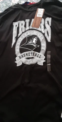 Providence Friars Basketball Retro Brand Men's T-Shirt Large Short Sleeve Cover
