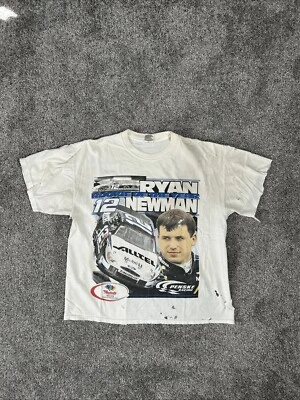 Camiseta De Colección Ryan Newman NASCAR Novato del Año Envejecido Estampado En Todas Partes Foto 1 de 4