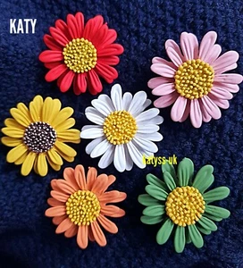 Vintage Look Yellow Green Pink Orange Sunflower Daisy Flower Brooch Pin Gift - Picture 1 of 11